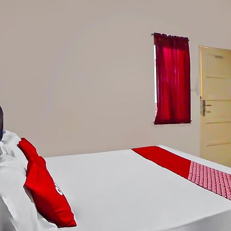 Oyo 92342 Hotel Batik Traveller เมดาน ภายนอก รูปภาพ