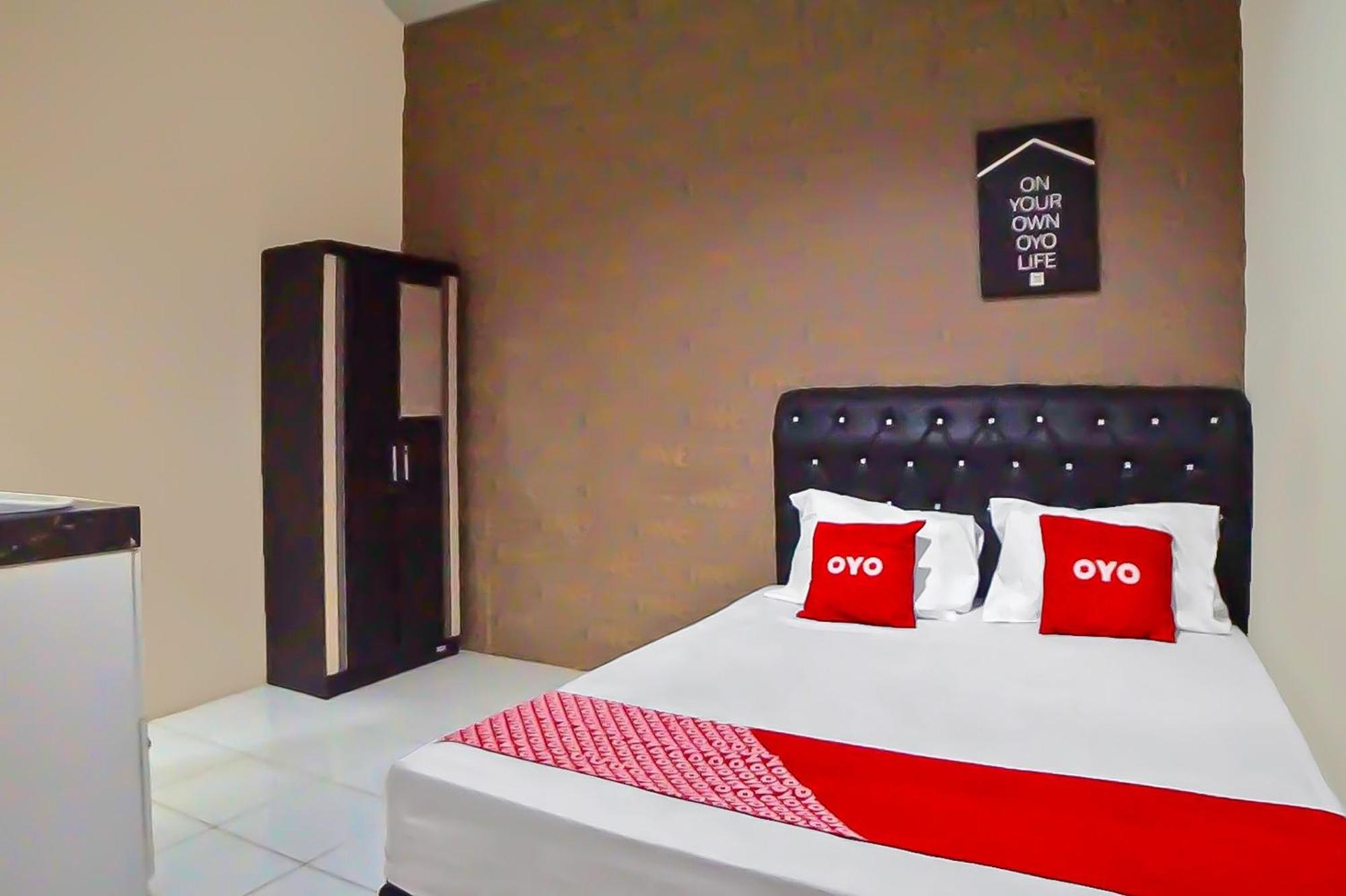 Oyo 92342 Hotel Batik Traveller เมดาน ภายนอก รูปภาพ